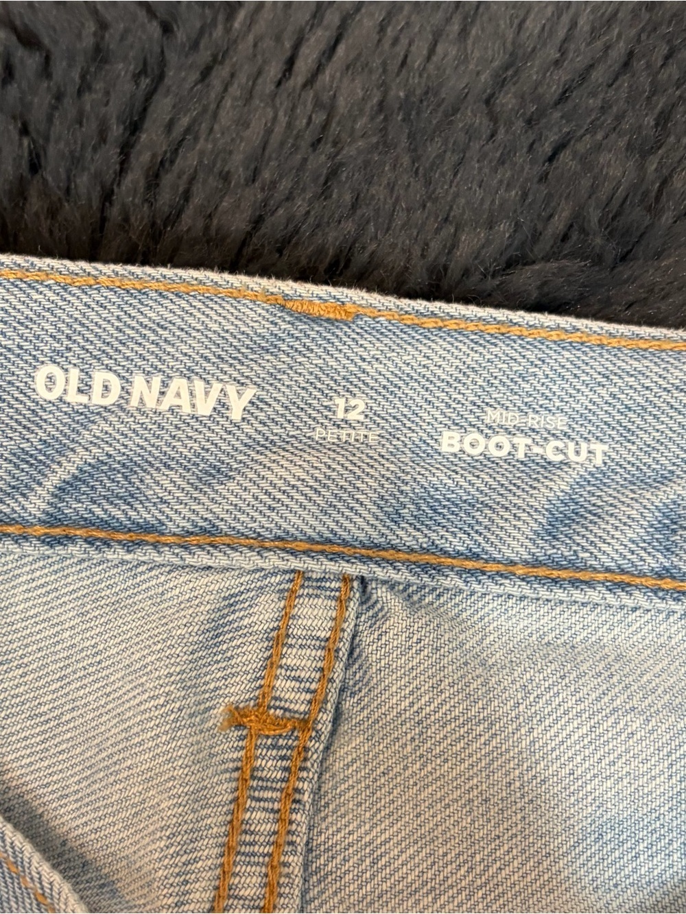 Old Navy Light Denim Wash Trendy Blue Mid Rise Bootcut Size 12 petite 12P NWT - Picture 2 of 13